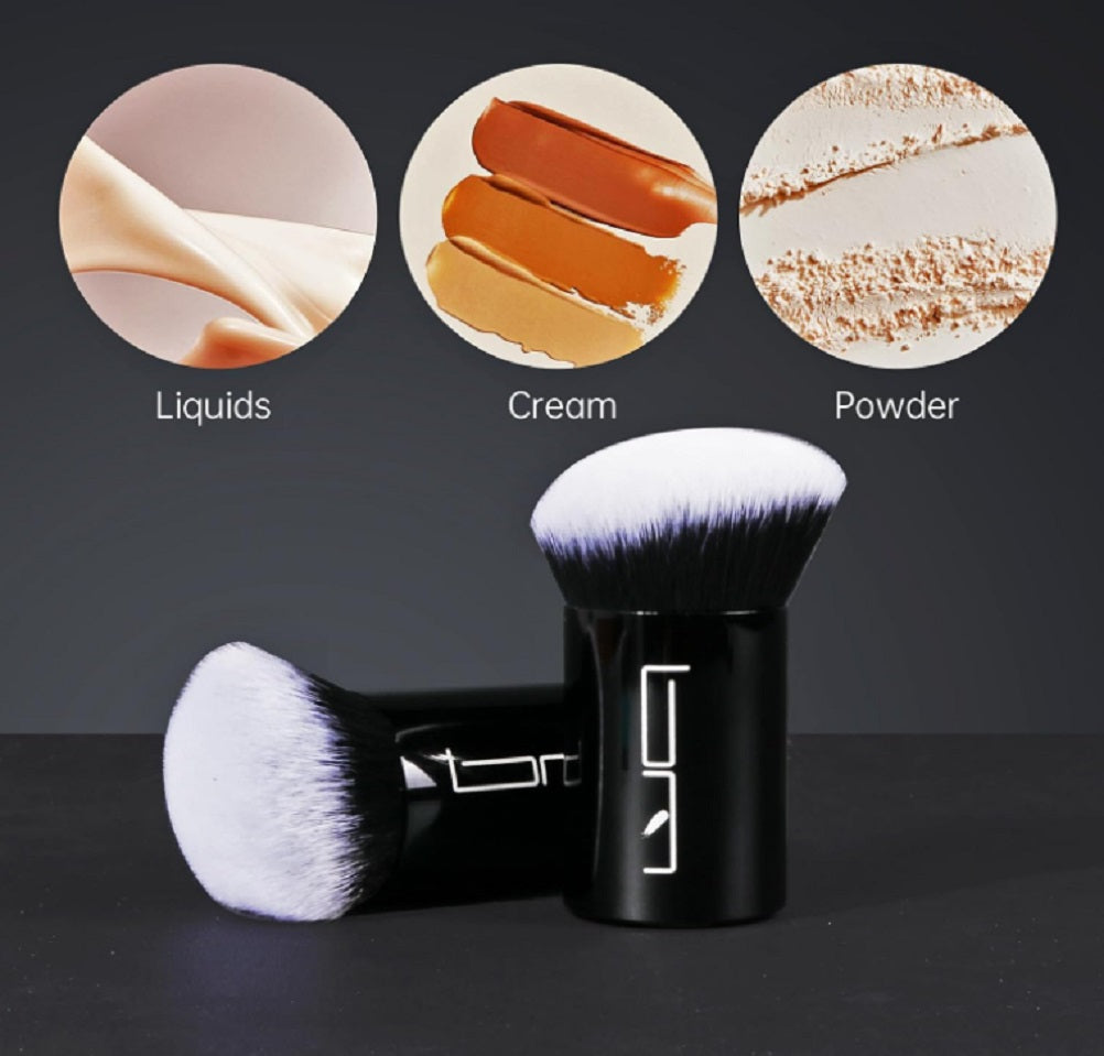 Wholesale Pack of 100 Brush Master Angled Foundation Makeup Brush, Kabuki Brush For Powder, Blush, Bronzer, Concealer, Portable Brush Cover, Perfect for Travel